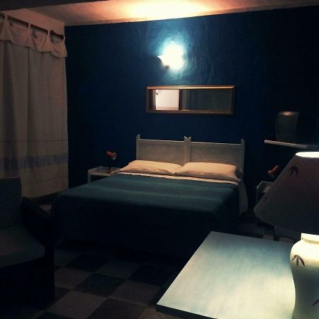 En Ville Bed And Breakfast Gonnesa Bagian luar foto