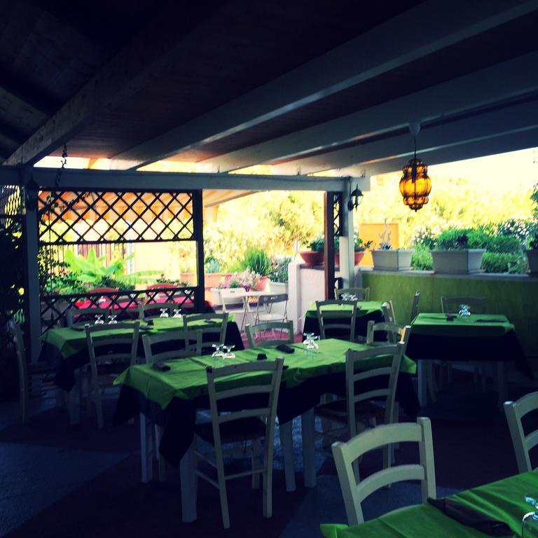 En Ville Bed And Breakfast Gonnesa Bagian luar foto